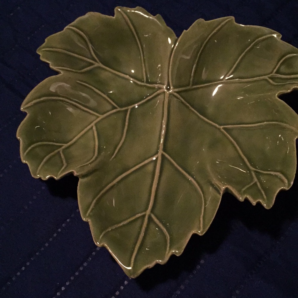 Holland Mold Vintage Cabbage serving set